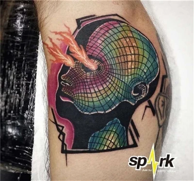 tattoo artiest acht