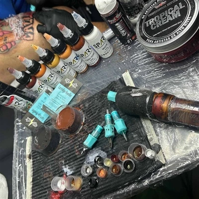 Tattoo Studios meldt de groeiende vraag bij oudere eerste - Time -clients